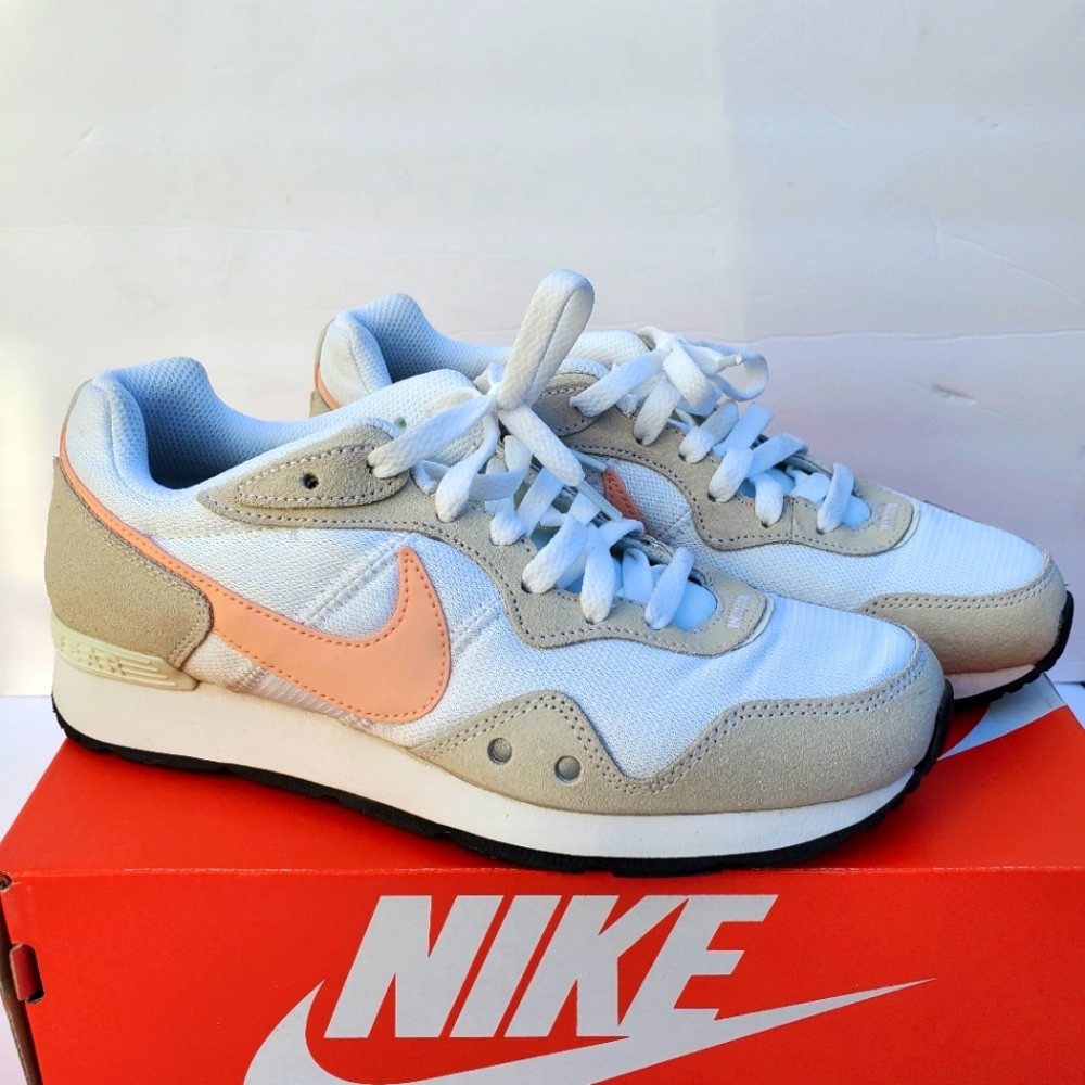 Nike Venture Runner